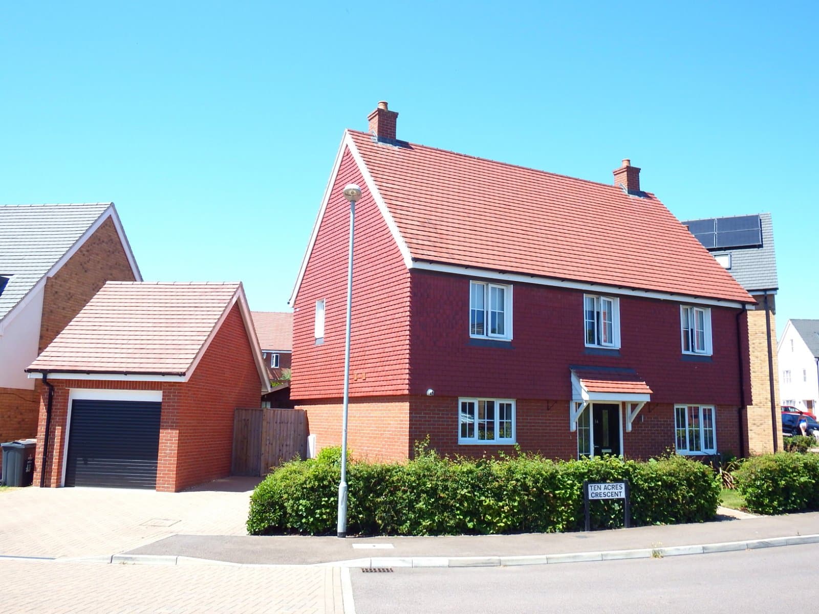 Ten Acres Crescent, Stevenage, Hertfordshire, SG2 9US