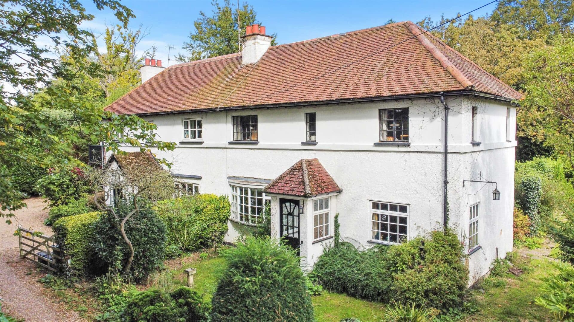 Nursery Cottages, St. Albans, Hertfordshire, AL1 2AQ