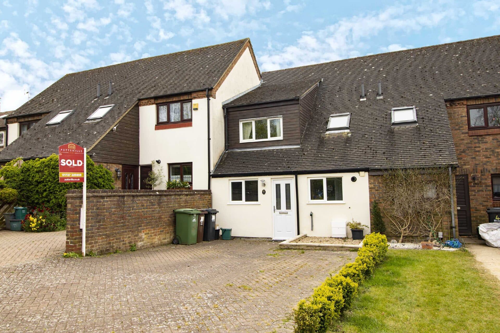 Boling Brook, St. Albans, Hertfordshire, AL4 9NP
