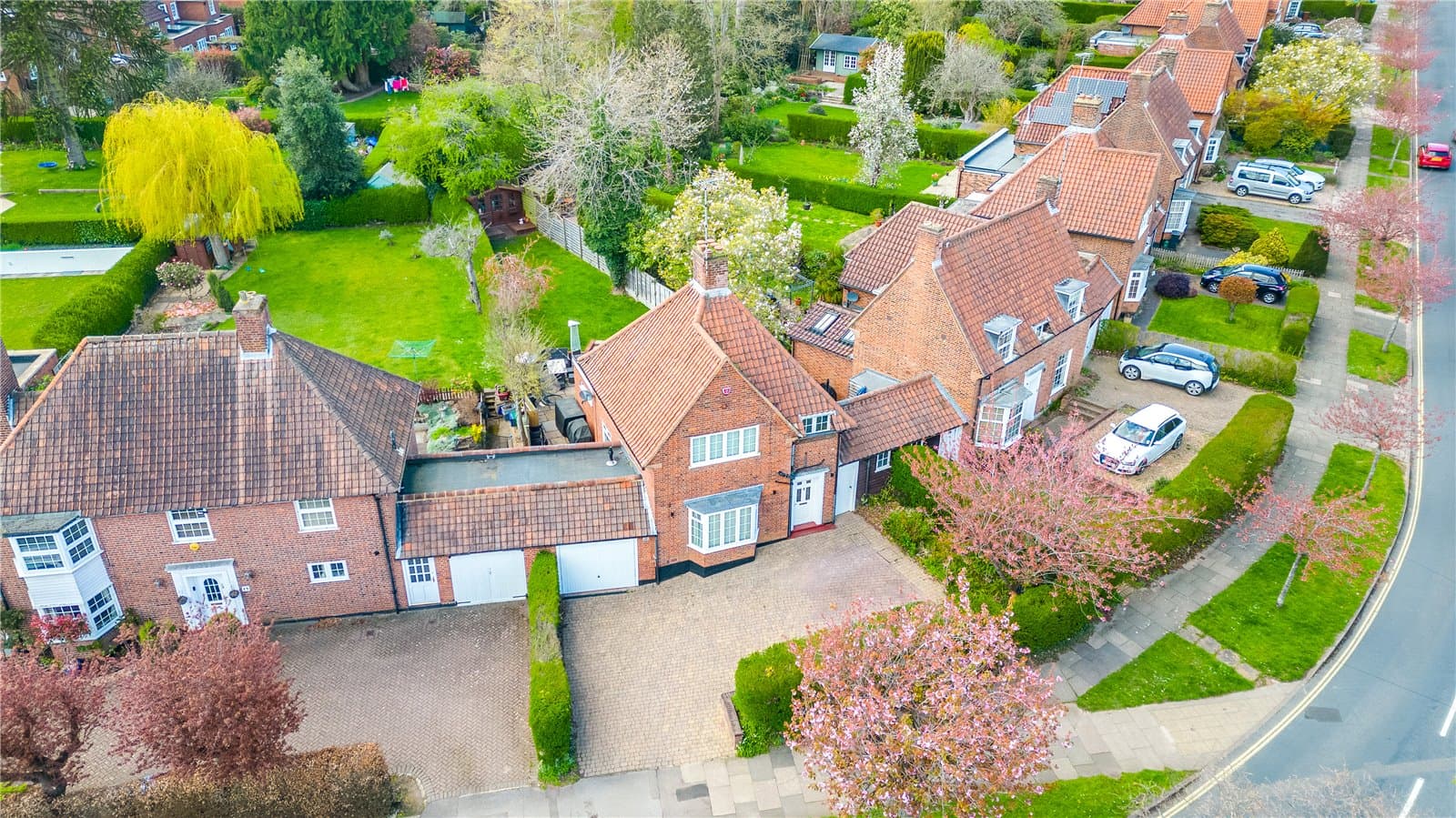 Digswell Road, Welwyn Garden City, Hertfordshire, AL8 7PD