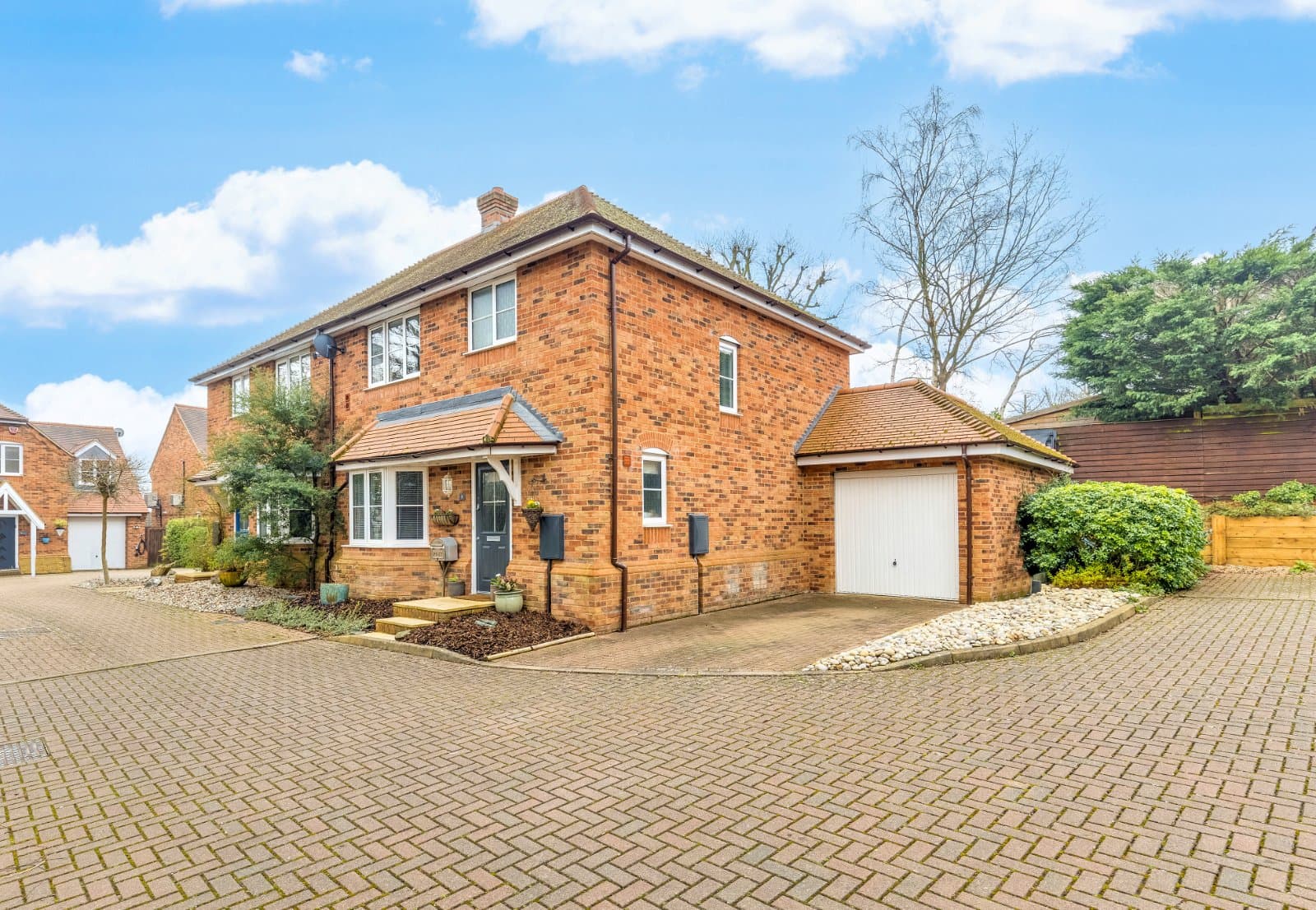 Scarff Close, Mardley Heath, Welwyn, Hertfordshire, AL6 0SZ