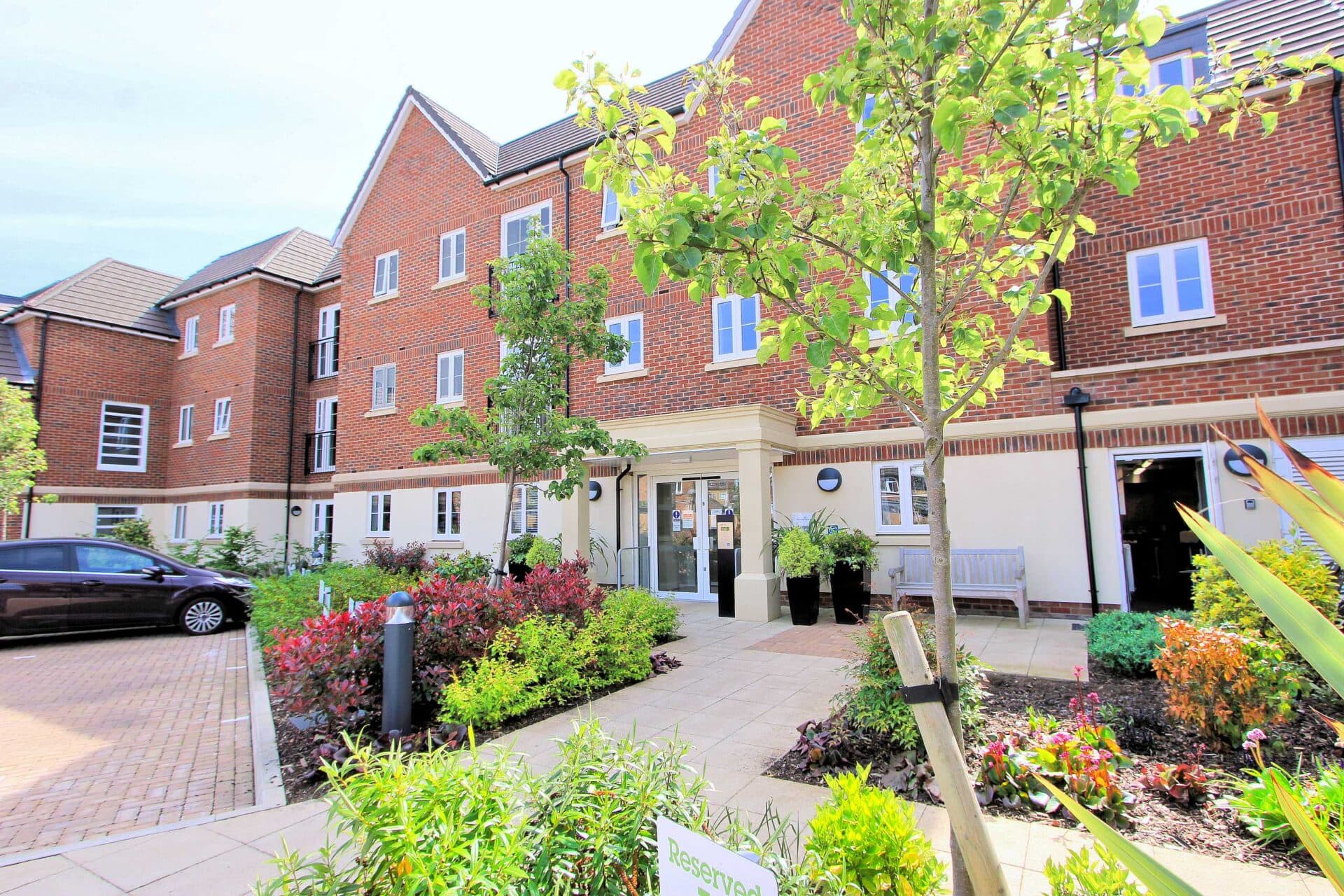 Lowe House, Knebworth, Hertfordshire, SG3 6EU