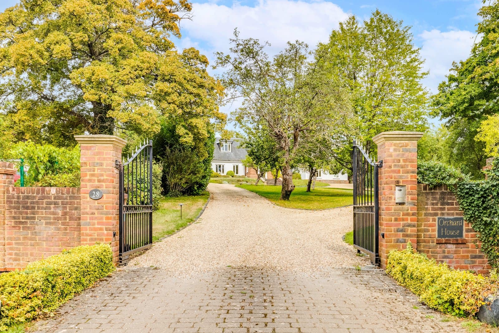 Reynards Road, Welwyn, Hertfordshire, AL6 9TP