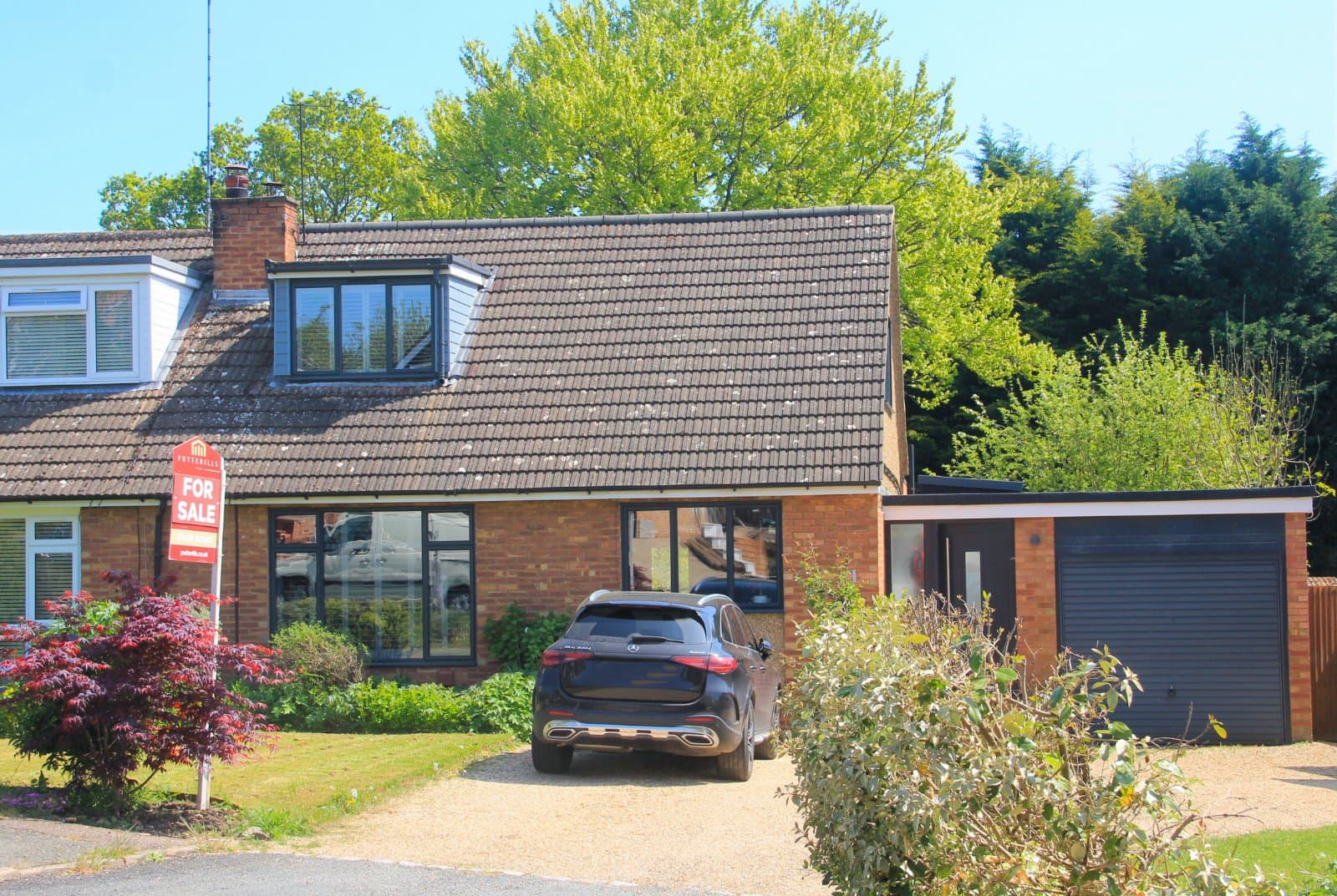 Hillside Way, Oaklands, Welwyn, Hertfordshire, AL6 0TY