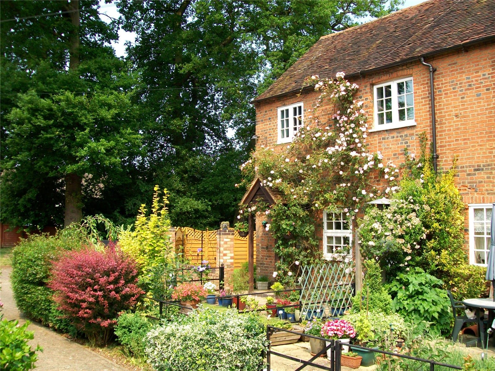 Digswell House Mews, Welwyn Garden City, Hertfordshire, AL8 7AT