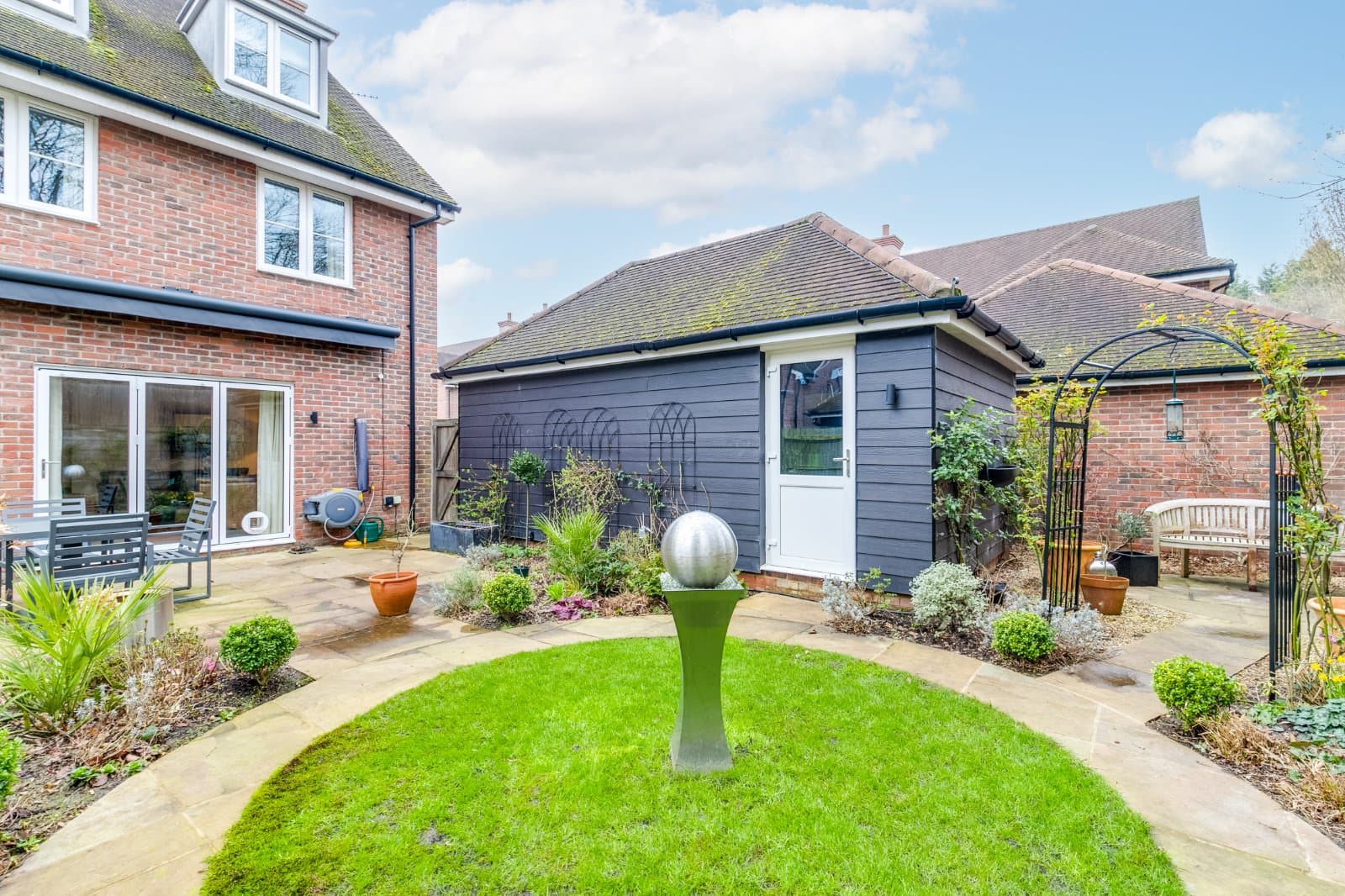 Salix Close, Welwyn, Hertfordshire, AL6 9GP