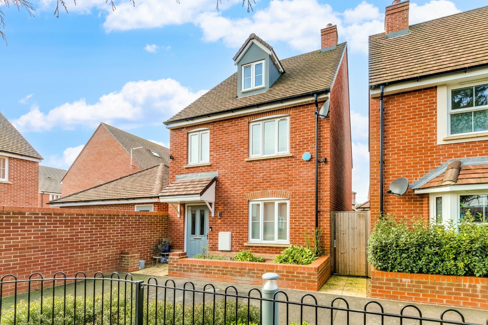 White Cross Drive, Woolmer Green, Hertfordshire, SG3 6FA