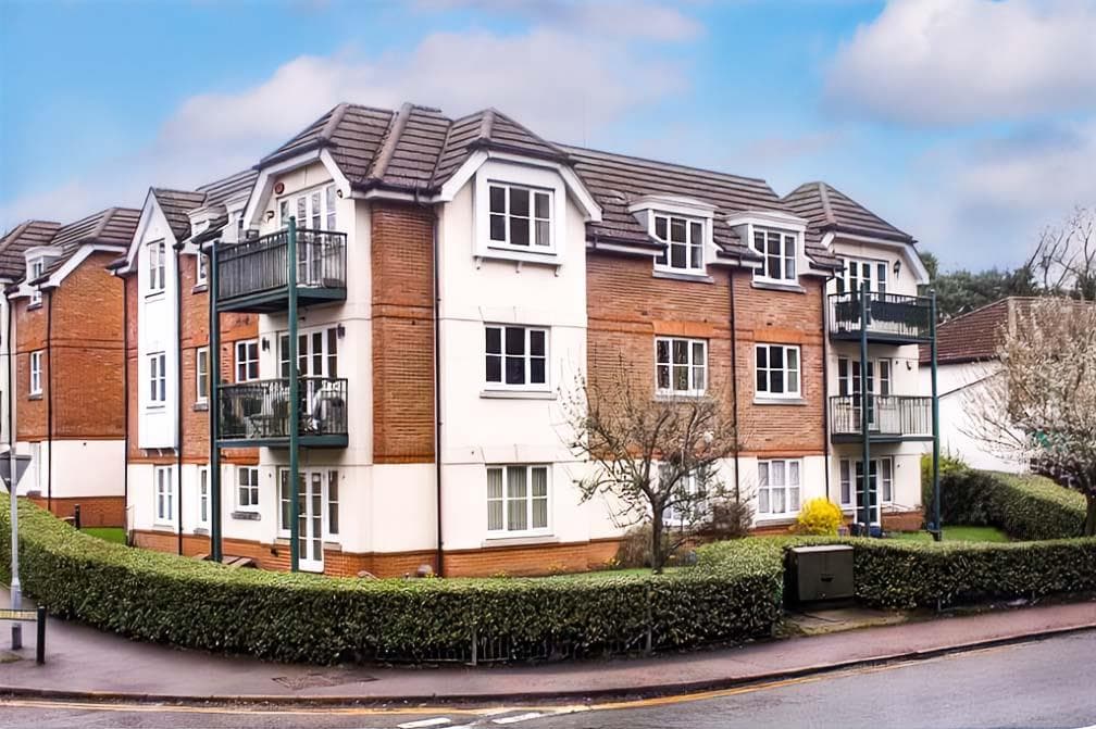 Oaklands Court, Canonsfield Road, Welwyn, AL6 0GD