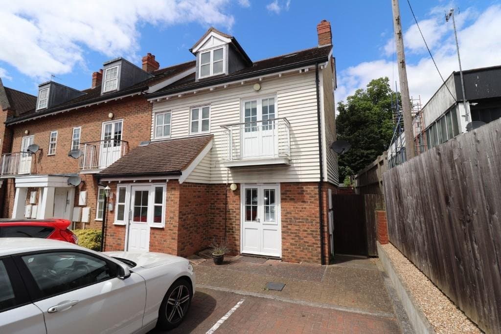Shire Court, Stevenage, Hertfordshire, SG1 3BB