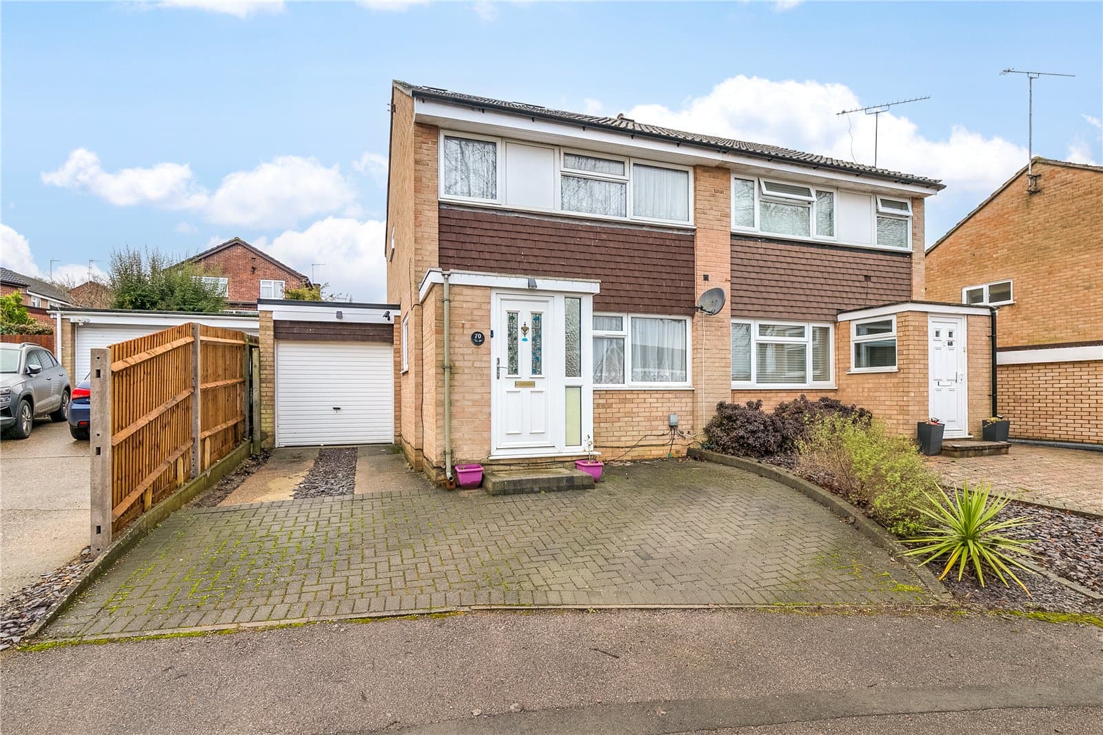 Broom Grove, Knebworth, Hertfordshire, SG3 6BQ