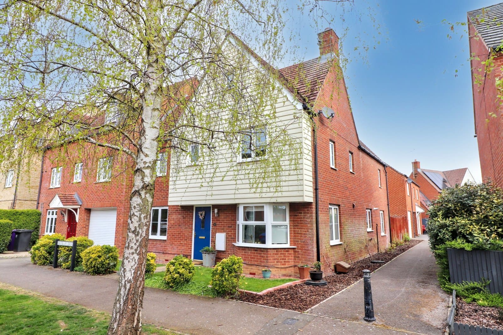 Haybluff Drive, Stevenage, Hertfordshire, SG1 6HA