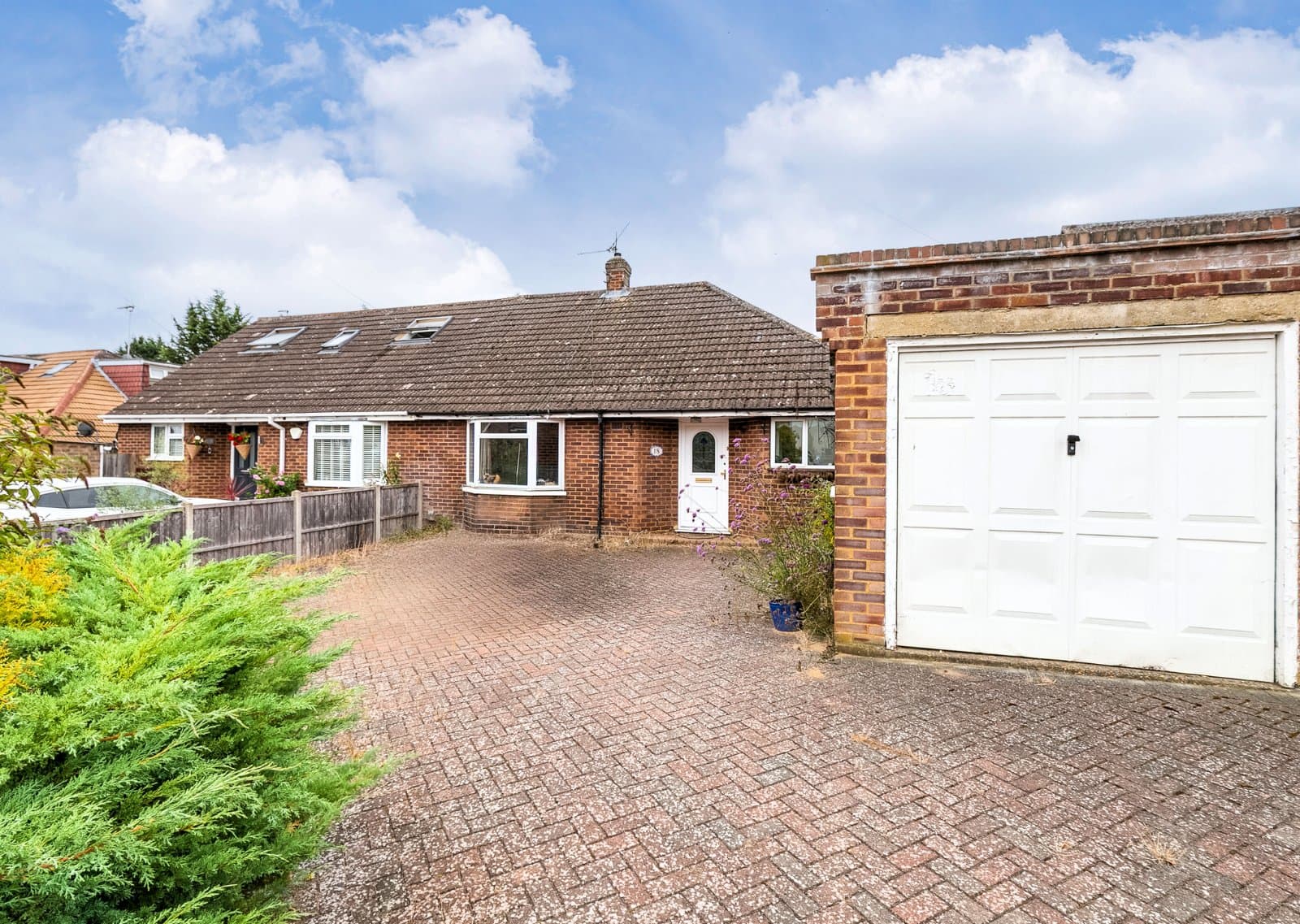 New Close, Knebworth, Hertfordshire, SG3 6NU