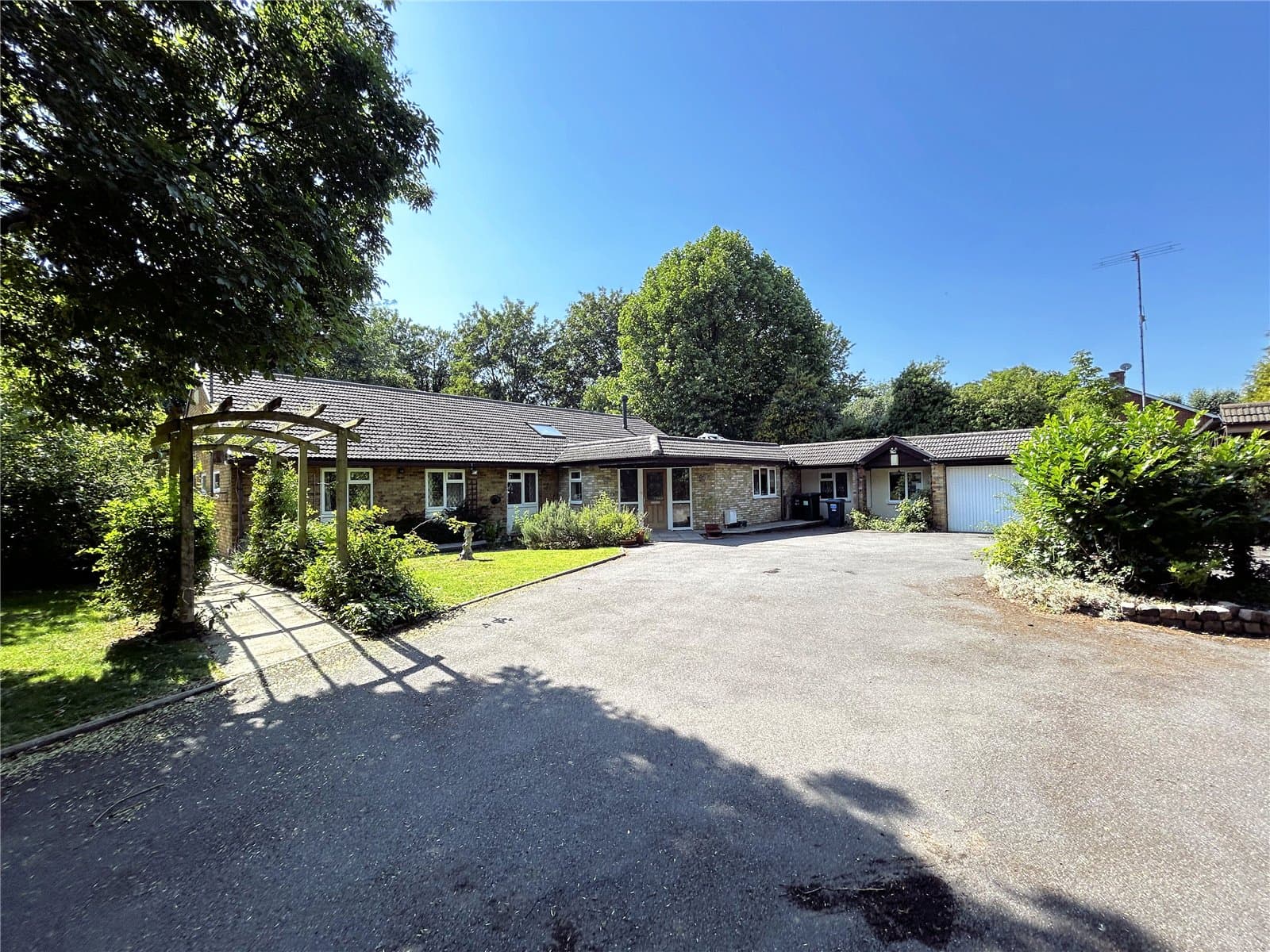 Yeomans Drive, Aston, Hertfordshire,