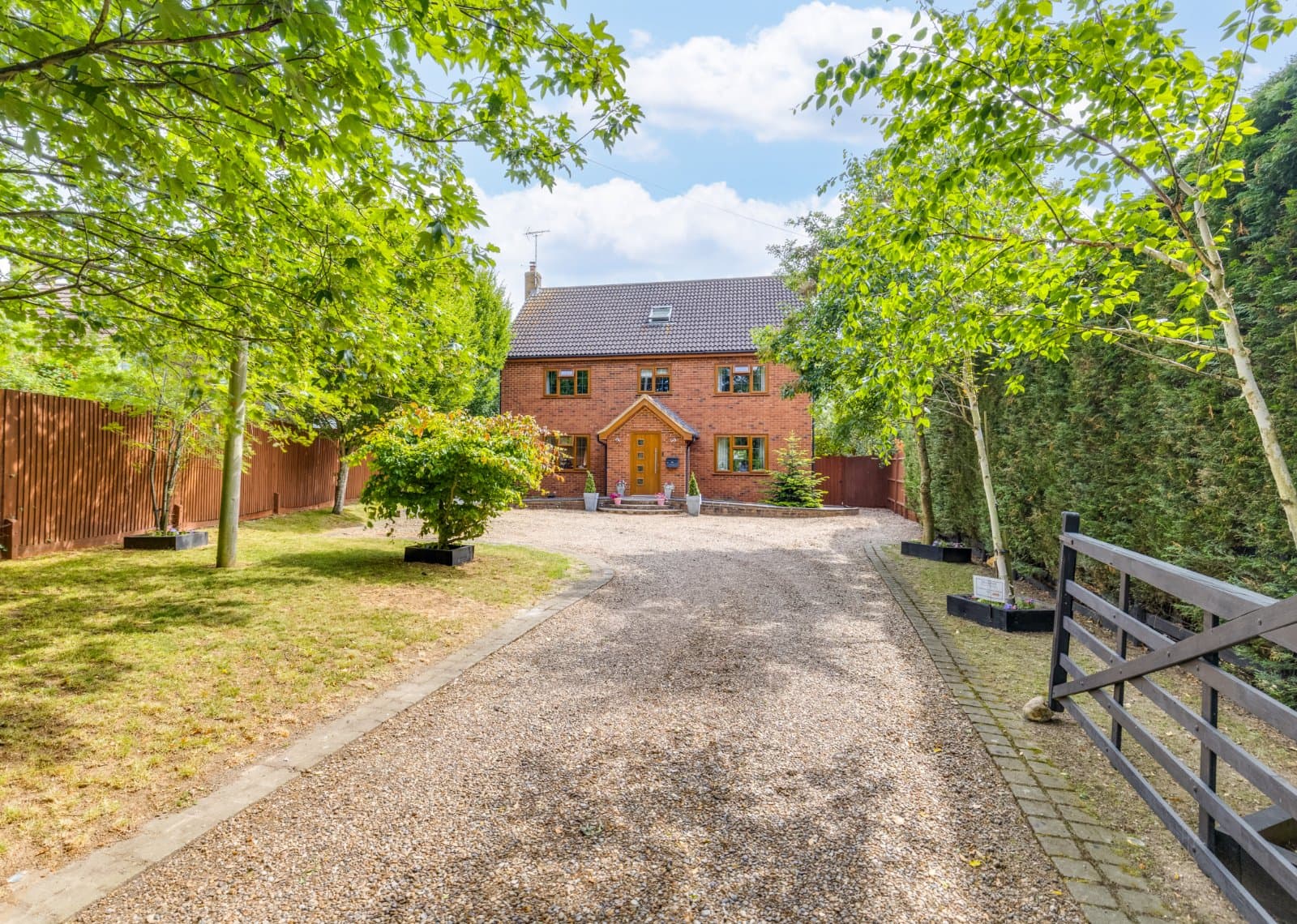 Hawkins Hall Lane, Datchworth, Hertfordshire, SG3 6TF