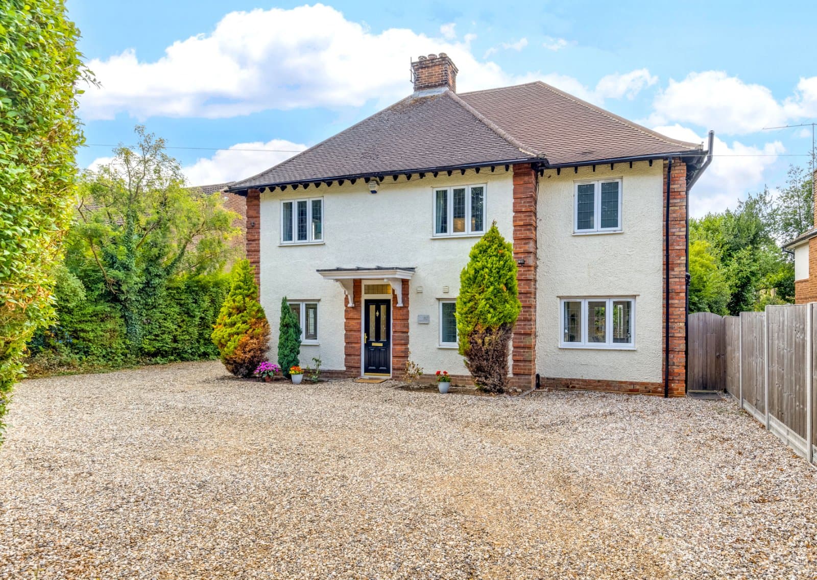 London Road, Knebworth, Hertfordshire, SG3 6HB