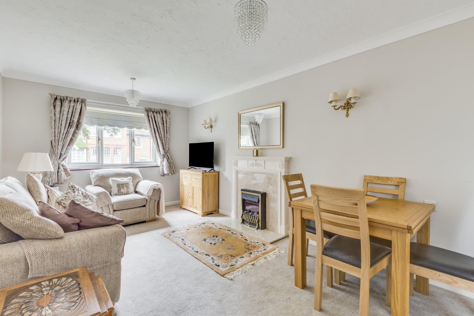 Pond Court, The Ridgeway, Codicote,