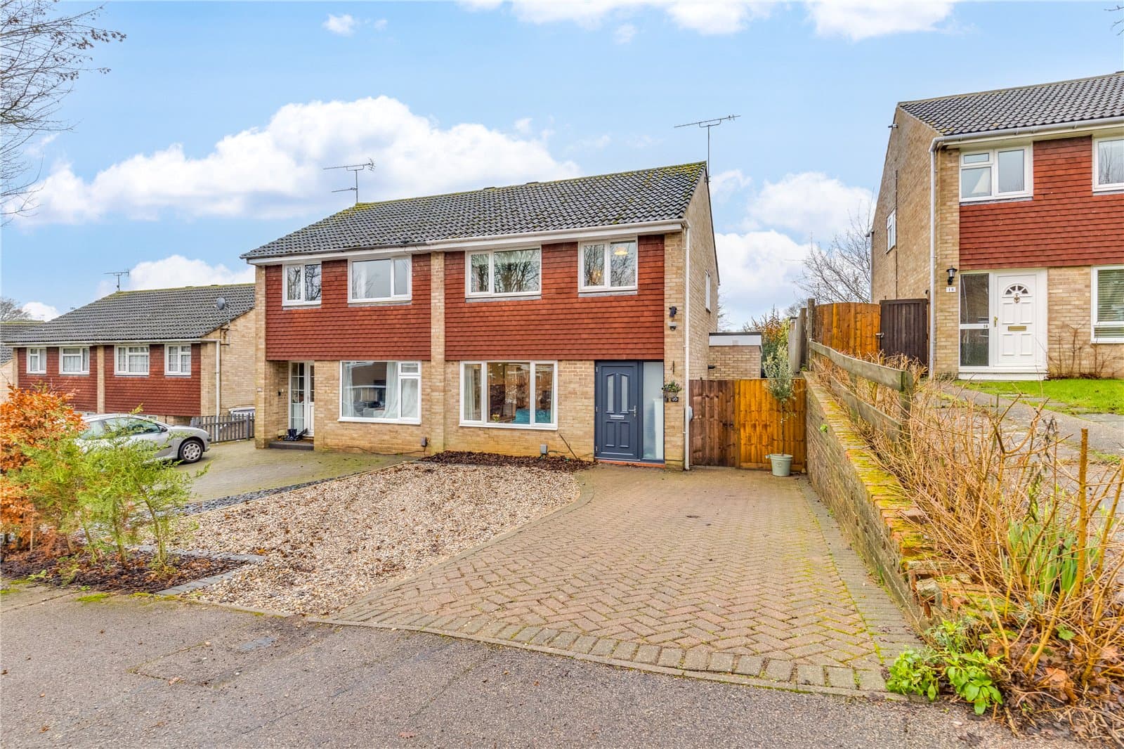 Broom Grove, Knebworth, Hertfordshire, SG3 6BQ