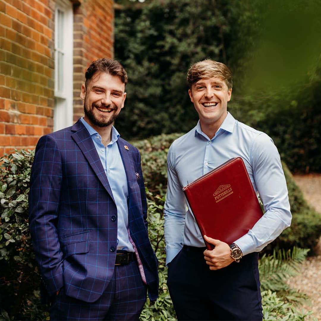 <span style="color:hsl( 45, 34%, 56% );">Our Property Experts</span>