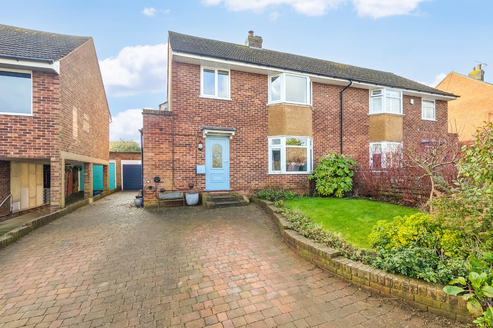 New Close, Knebworth, Hertfordshire, SG3 6NU