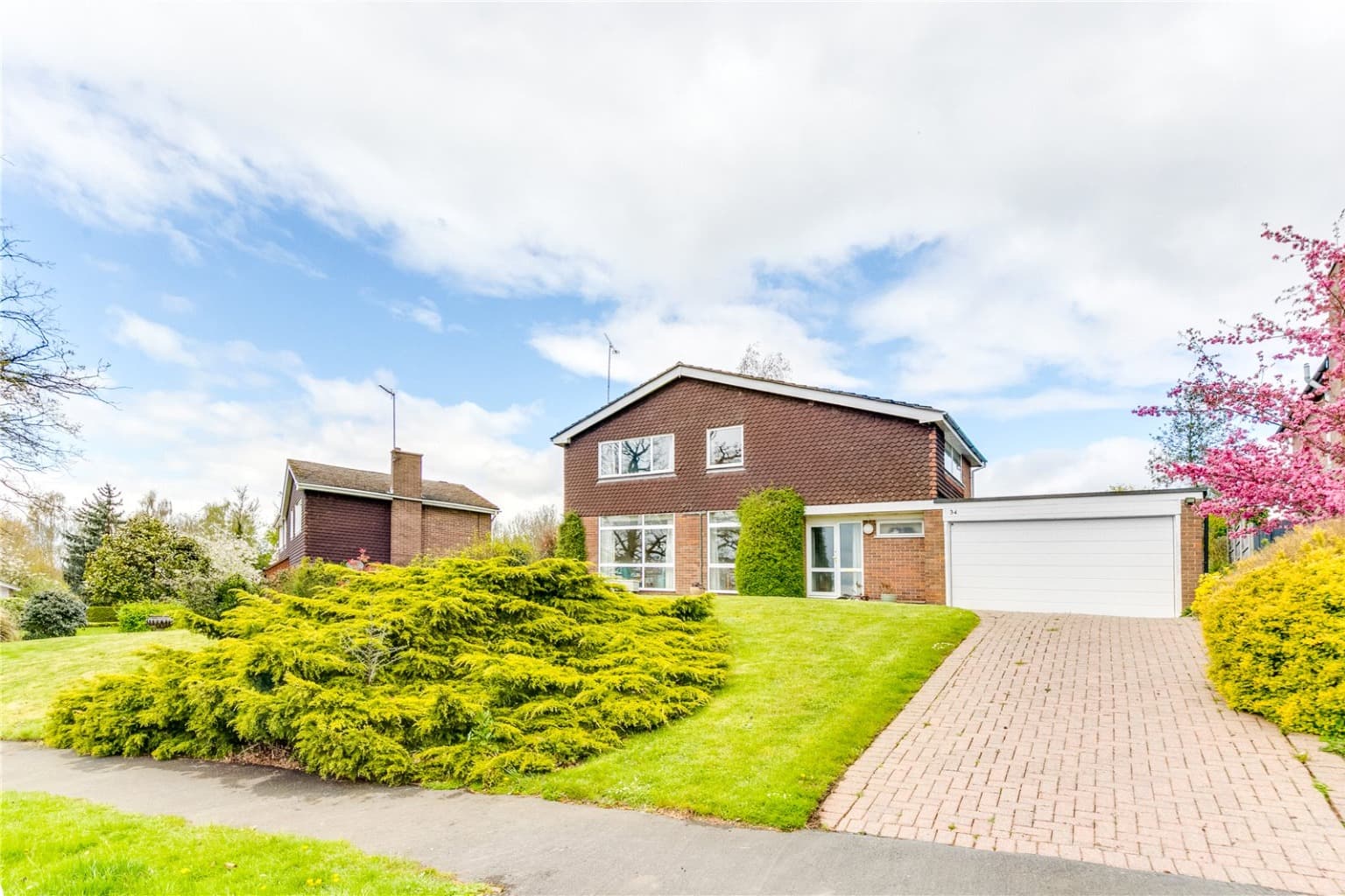 Welwyn, Hertfordshire, Welwyn, AL6 9RF