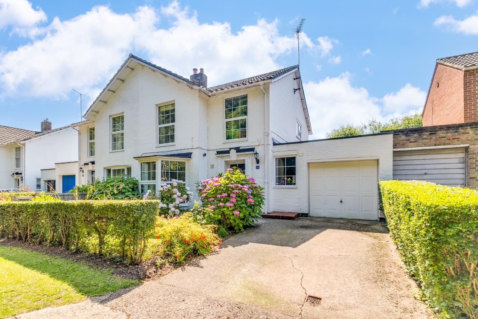 Crossway, Welwyn Garden City, AL8 7ED