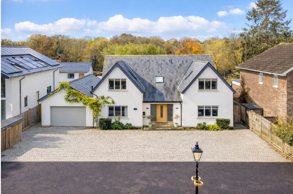 Burnham Green Road, Welwyn, AL6 0NH