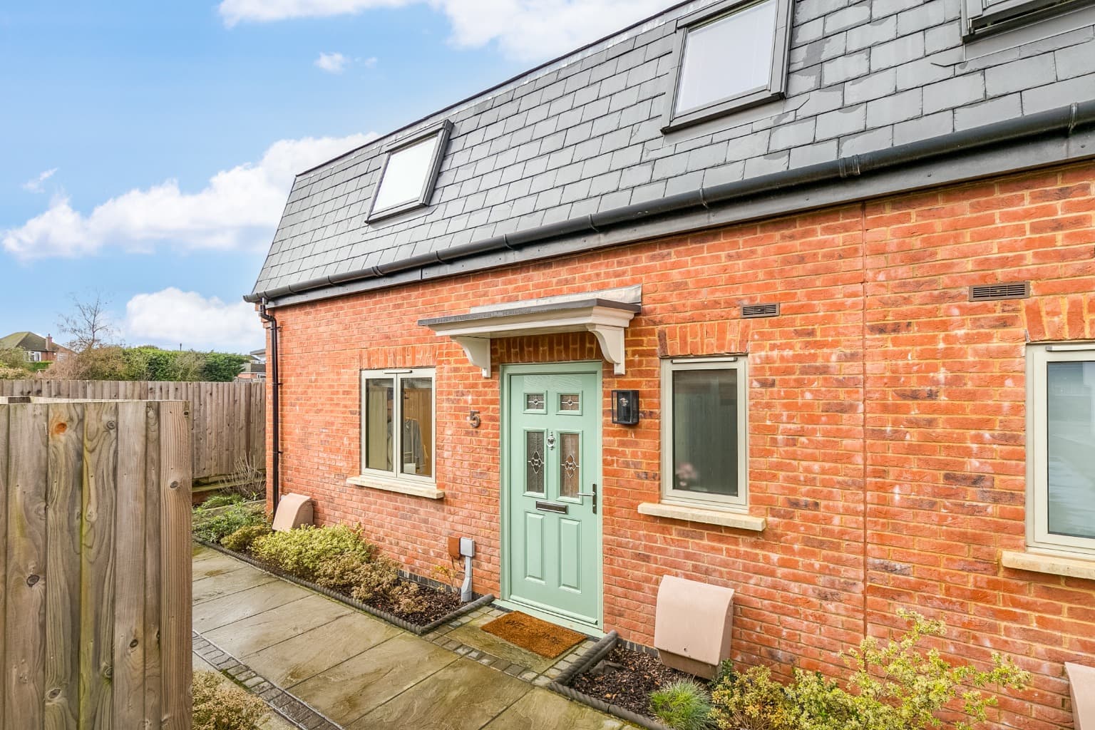 New Road, Welwyn Garden City, AL8 7DZ