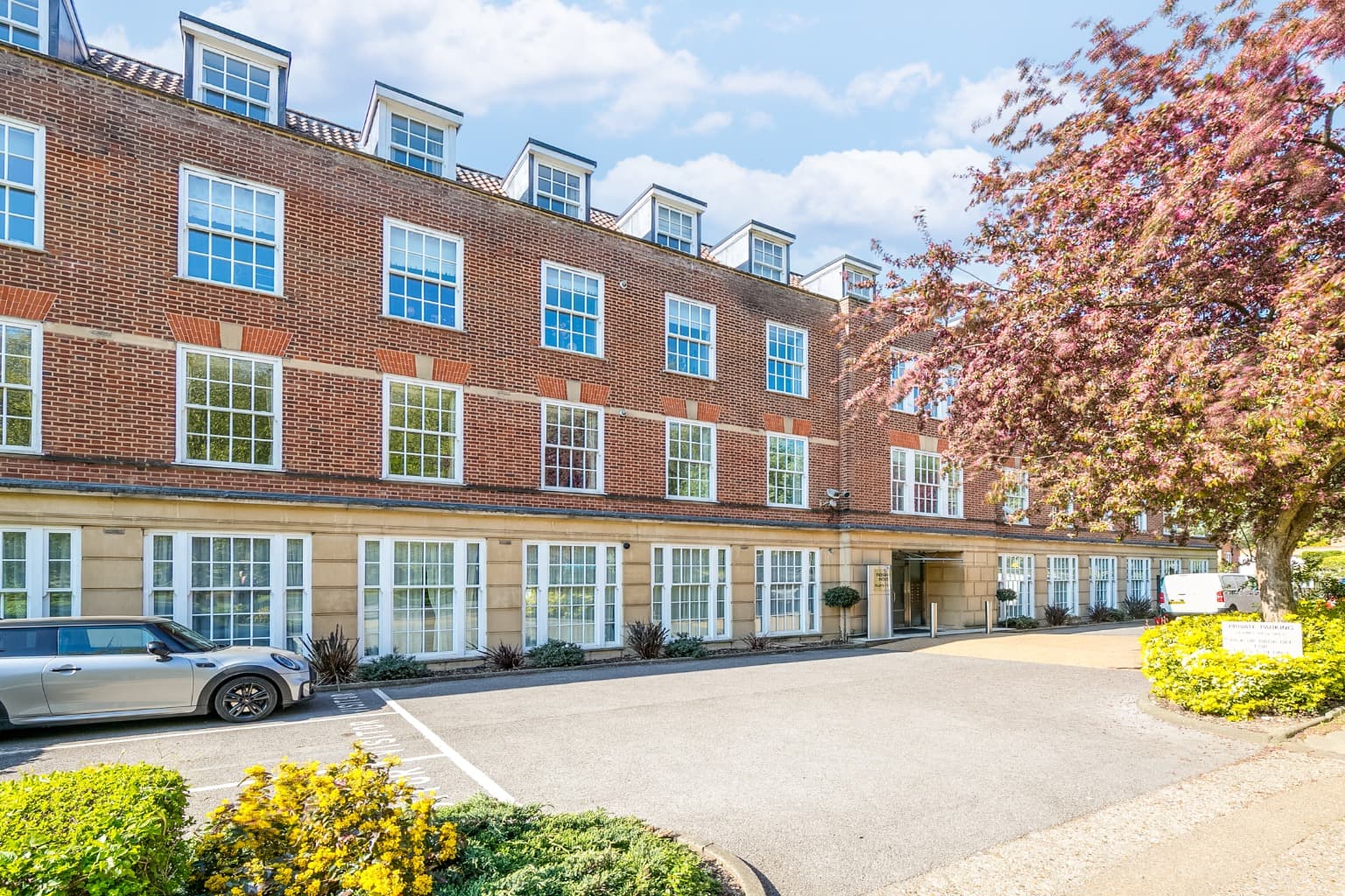 Bridge Road, Welwyn Garden City,