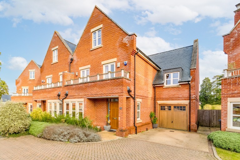 View Full Details for Butterwick Way, Welwyn, Hertfordshire, AL6