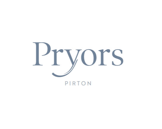 PRYORS - Priors Hill, Pirton, Hitchin, Herts 